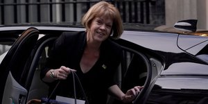 Βρετανία: Παραιτήθηκε η υπεύθυνη για την κομματική πειθαρχία των Συντηρητικών Γουέντι Μόρτον 