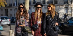 γυναίκες με αξεσουάρ