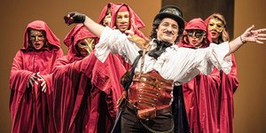 Βασίλης Χαραλαμπόπουλος