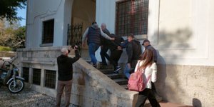 Κατηγορούμενος για ασέλγεια σε ανήλικα οδηγείται στον ανακριτή