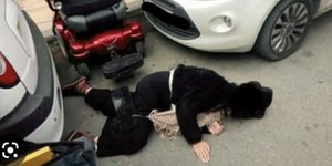 Κρήτη: Έπεσε με το αναπηρικό αμαξίδιο στο δρόμο και οδηγός άρχισε να τον βρίζει