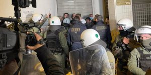 Ενταση έξω από το Υπουργείο Υγείας