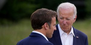 Ο Εμανουέλ Μακρόν επισκέπεται τον Τζο Μπάιντεν
