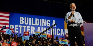 O Τζο Μπάιντεν μιλά σε ψηφοφόρους στο Μέριλαντ