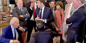 Μπάιντεν και ηγέτες στην G7