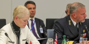 Η Δρ. Σελέστ Γουόλαντερ σε σύσκεψη του ΝΑΤΟ