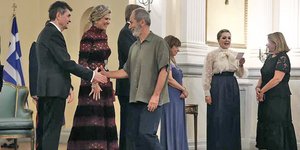 Ο Πολ Ευμορφίδης με χαλαρό ντύσιμο στο προεδρικό