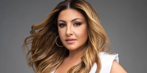 H Ελενα Παπαρίζου