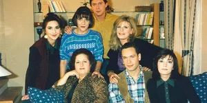 Εμείς κι εμείς: Ιστορίες από τη σειρά