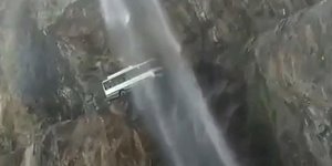 Λεωφορείο σε επικίνδυνη διαδρομή