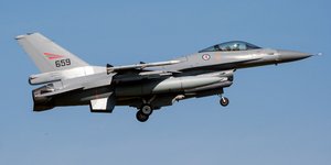 Η Νορβηγία θα πουλήσει μεταχειρισμένα F-16 στη Ρουμανία