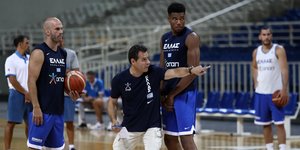 Δημήτρης Ιτούδης και Γιάννης Αντετοκούνμπο