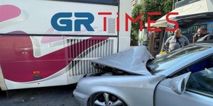 Θεσσαλονίκη: IX «καρφώθηκε» πίσω από τουριστικό λεωφορείο