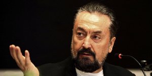 Κάθειρξη 8.600 ετών στον τηλε-ιεροκήρυκα Αντνάν Οκτάρ επέβαλλε η Δικαιοσύνη της Τουρκίας