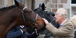 βασιλιάς Κάρολος άλογα βασίλισσα Ελισάβετ
