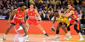 Ήττα για τον Ολυμπιακό από τη Μακάμπι Τελ Αβίβ στην 9η αγωνιστική της Euroleague