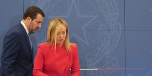 H Ιταλίδα πρωθυπουργός Τζόρτζια Μελόνι και ο αντιπροεδρος της κυβέρνησής της, Ματέο Σαλβίνι