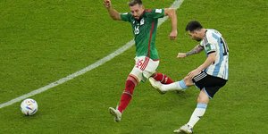 Ο Μέσι πετυχαίνει το πρώτο γκολ της Αργεντινής κόντρα στο Μεξικό, στο Μουντιάλ 2022