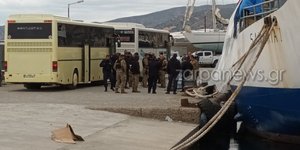Μεταφορά μεταναστών από την Παλαιοχώρα Χανίων Κρήτης
