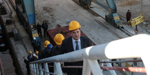 Ο Άδωνις Γεωργιάδης στα Ναυπηγεία Ελευσίνας 