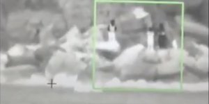 Διάσωση μεταναστών από βραχονησίδα, μετά από ναυάγιο ανοιχτά της Εύβοιας