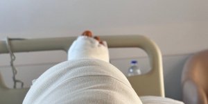 Ο Πάνος Καμμένος τραυματίστηκε σοβαρά στο πόδι 