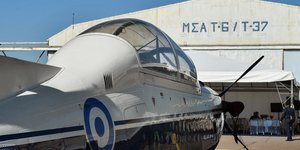αεροσκαφος παρκινγκ
