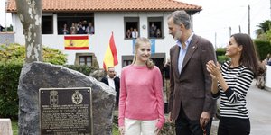 Η πριγκίπισσα Λεονόρ με τους γονείς της, Φίλιππο και Λετίθια