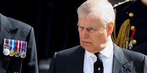 Ο πρίγκιπας Άντριου στην κηδεία της βασίλισσας Ελισάβετ