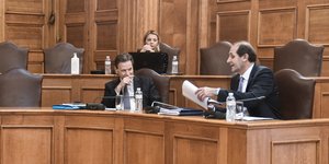 Θεόδωρος Σκυλακάκης και Απόστολος Βεσυρόπουλος στην Επιτροπή Δημόσιας Διοίκησης της Βουλής
