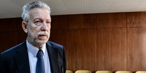 Κατέθεσε στο Ειδικό Δικαστήριο ο πρώην υπουργός Δικαιοσύνης, Σταύρος Κοντονής