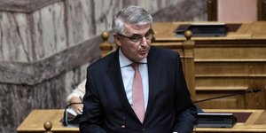Ο Πάνος Τσακλόγλου μιλά στη Βουλή