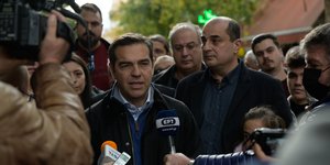 Τσιπρας μικροφωνα καμερα