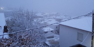 Πρώτα χιόνια στη Βόρεια Ελλάδα: Χιονόπτωση στο κέντρο της Πτολεμαΐδας και της Κοζάνης