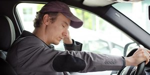 H υπνηλία αποτελεί μια από τις βασικότερες αιτίες ατυχημάτων στους δρόμους.