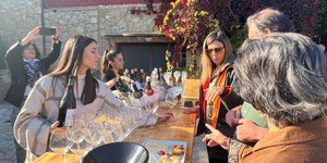 Οδοιπορικό της υφυπουργού Τουρισμού Σοφίας Ζαχαράκη στον Αττικό Αμπελώνα