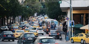 Κίνηση αυτοκινήτων στην Αθήνα