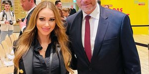 Η Αννίνα Ουκάτις με τον υπουργό Οικονομικών της Γερμανίας
