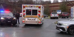 Ασθενοφόρο και αστυνομικός στην Πενσιλβάνια