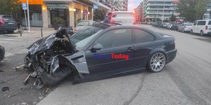 Αυτοκίνητο μετά από τρακάρισμα