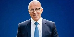 Ο νέος ηγέτης των Ρεπουμπλικανών της Γαλλίας Ερίκ Σιοτί/Instagram