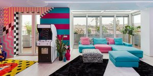 Το Defhouse είναι ένα σπίτι για ινφλουένσερς