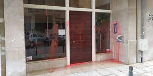 Επίθεση στο σπίτι του Στράτου Σιμόπουλου από αντιεξουσιαστές