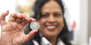 Ο Βασιλιάς Κάρολος σε νόμισμα