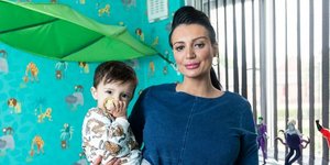 Το αγοράκι με τη μητέρα του