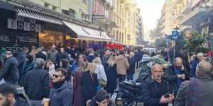 Γλεντάει η Θεσσαλονικη 