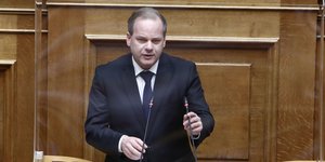 Ο υπουργός Υποδομών και Μεταφορών, Κώστας Καραμανλής