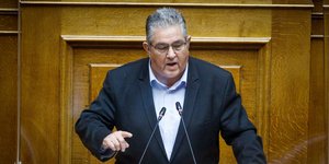 O γ.γ. της Κεντρικής Επιτροπής του ΚΚΕ, Δημήτρης Κουτσούμπας, στην ομιλία του στη Βουλή για τις παρακολουθήσεις