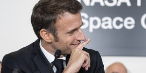 Ο Εμανουέλ Μακρόν στις εγκαταστάσεις της NASA στην Ουάσιγκτον των ΗΠΑ