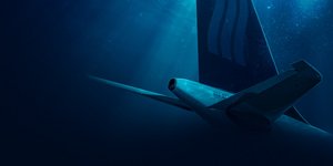 Airplane crash sea Manifest